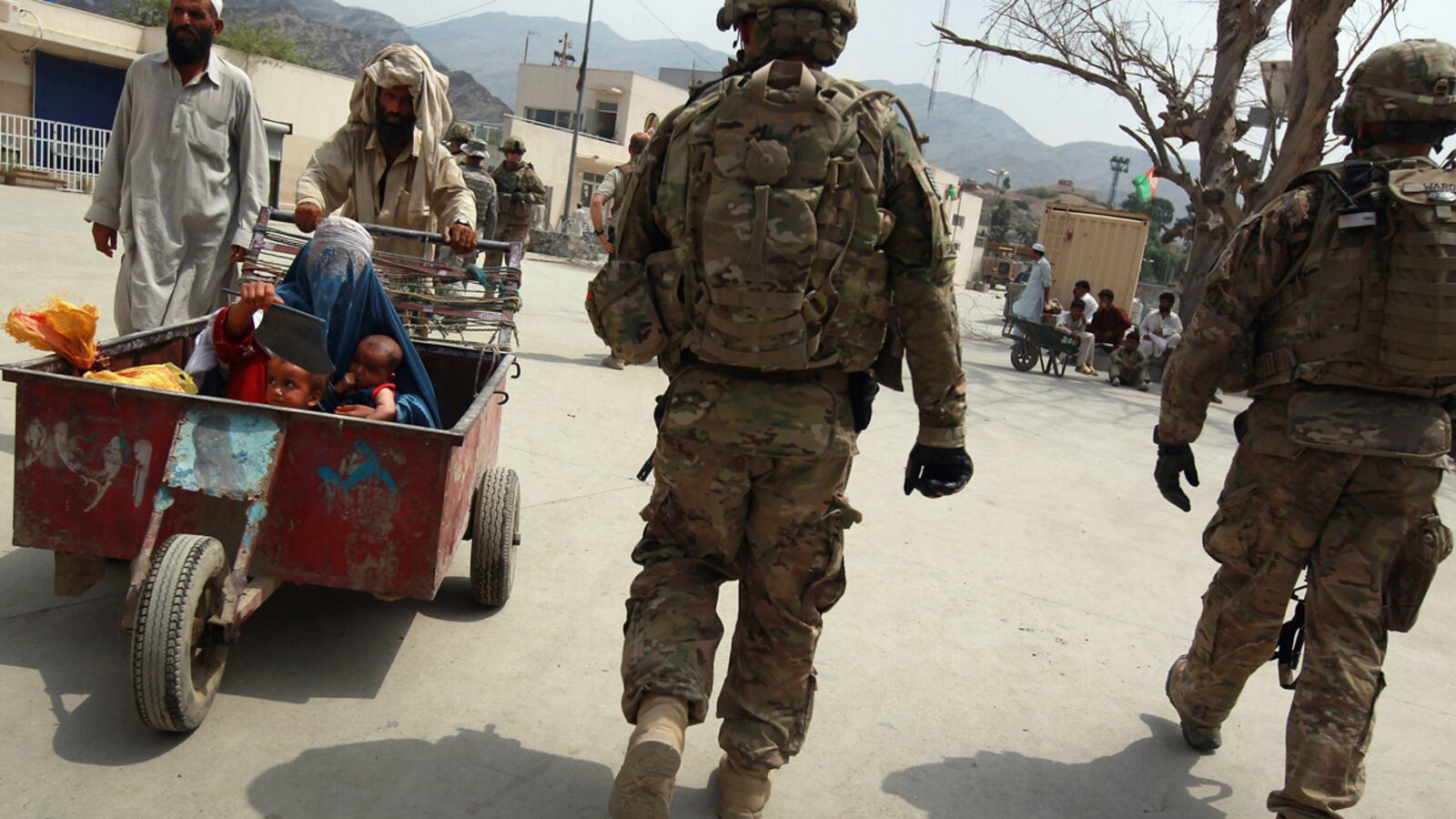 cheats/2011/09/20/us-pakistan-agree-to-limit-troops/us-forces-pakistan-number-cs_yqhn2g