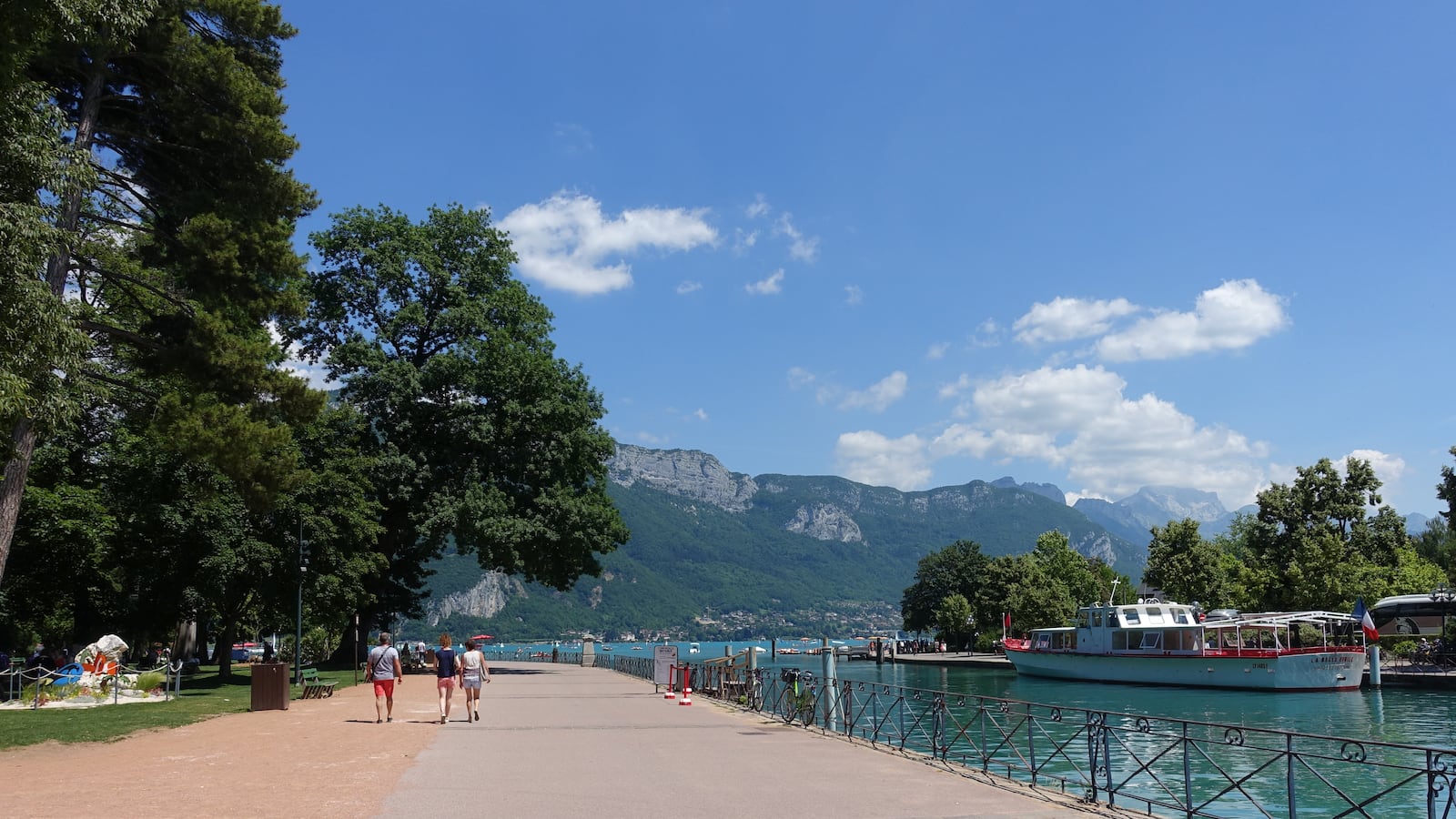 Jardins_de_l_Europe___Annecy__35334291472_dq4wbj