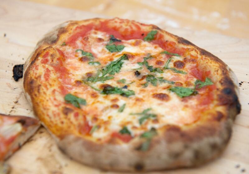 galleries/2011/04/05/extra-virgin-starring-debi-mazar-and-gabrielle-corcos/extra-virgin-1_hwbmwd