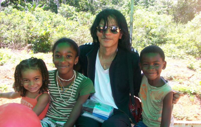 galleries/2009/10/13/michael-jackson-impersonators/abowitz-michale-jackson---4_ke9xmv