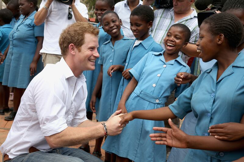 articles/2013/02/27/photos-prince-harry-kids-around-in-lesotho/harry-lesotho1_shonfh