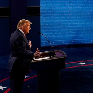 2020-10-23T014715Z_321636998_RC21OJ9RH4KD_RTRMADP_3_USA-ELECTION-DEBATE_db2nr1