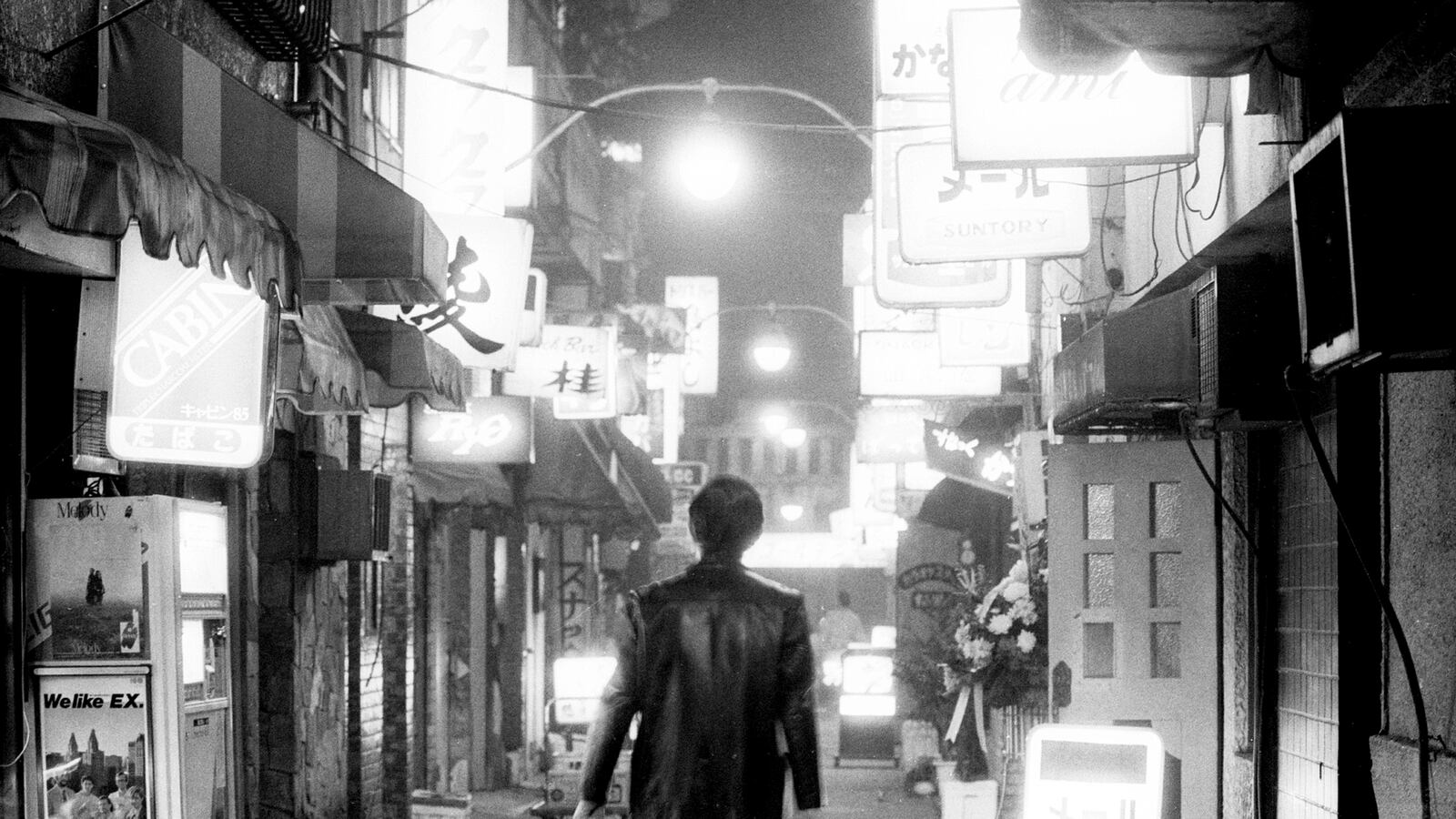 190530-tokyo-bars-tease2_veblnh