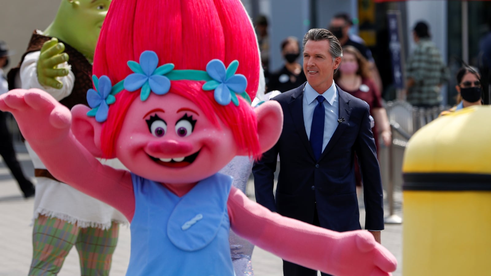 2021-06-15T182832Z_345314833_RC251O9VC5QK_RTRMADP_3_CALIFORNIA-REOPENING_lhagff