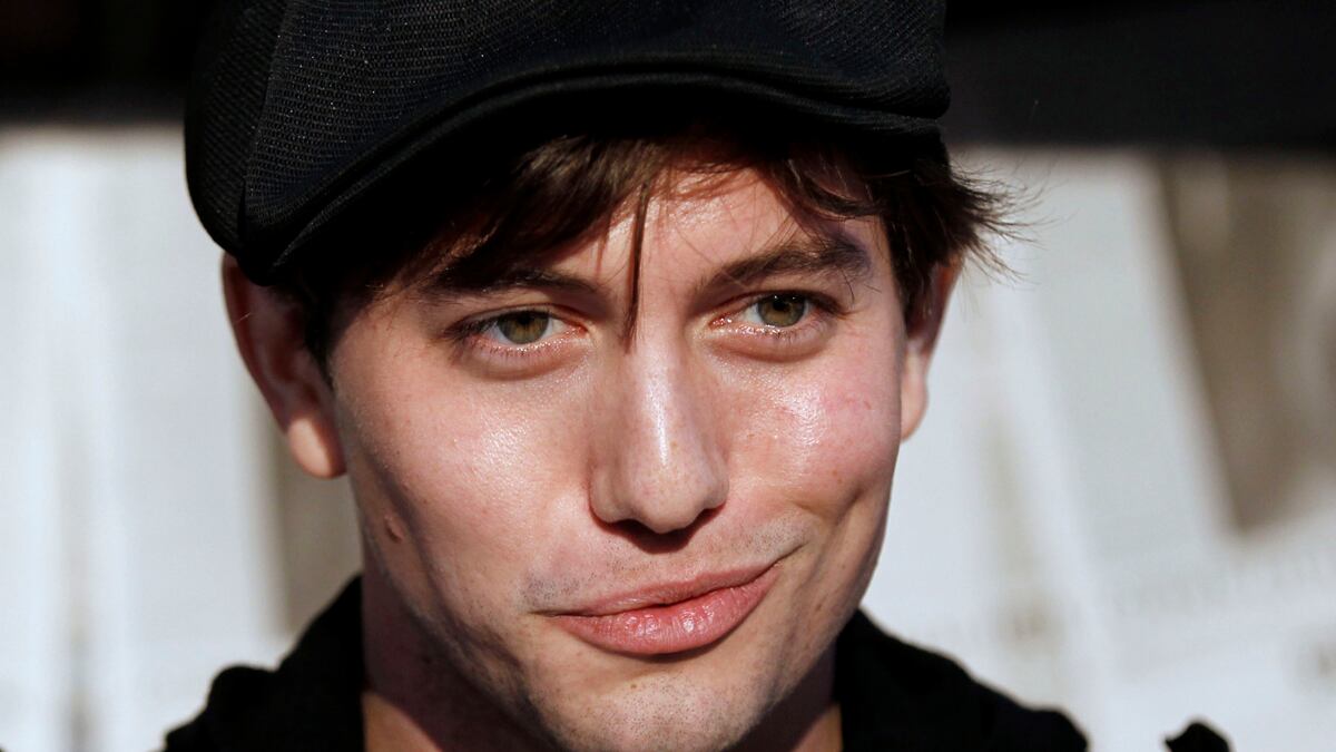 cheats/2011/09/29/facebook-and-tv-join-forces/rathbone-aim-high-cheat_m4fudb