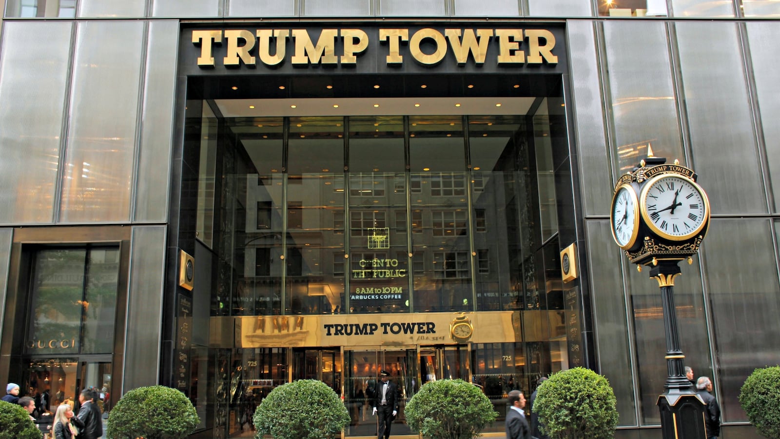 cheats/2016/10/14/foursquare-foot-traffic-down-at-trump-properties/161014-trump-tower-cheat_ruzuzm