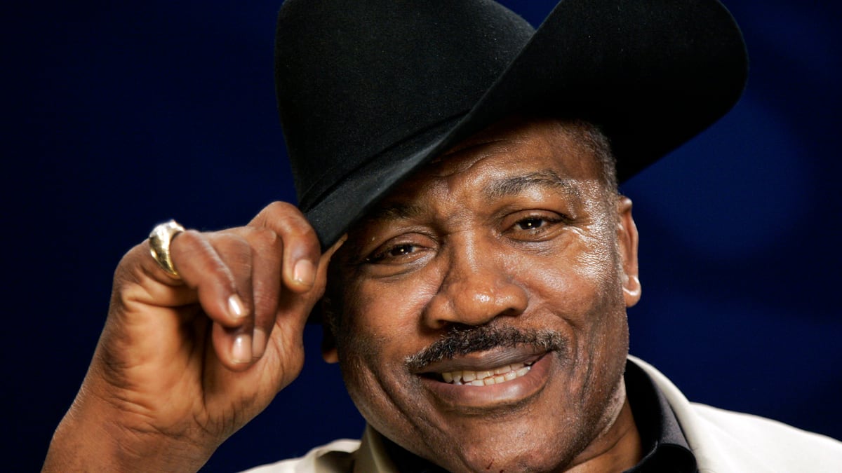 cheats/2011/11/07/heavyweight-champ-joe-frazier-dies/joe-frazier-obit-cheat_scvyrv