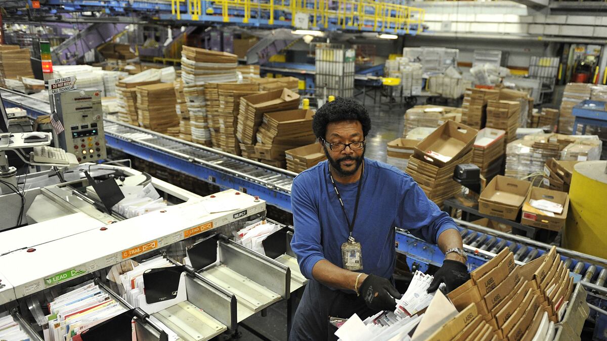 cheats/2012/02/09/usps-lost-3-3b-last-quarter/usps-quarterly-loss-cheat_f3wbpk