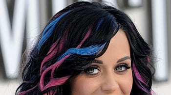 cheats/2010/09/26/katy-perry-to-guest-star-on-the-simpsons/katy-perry_dyxsp0