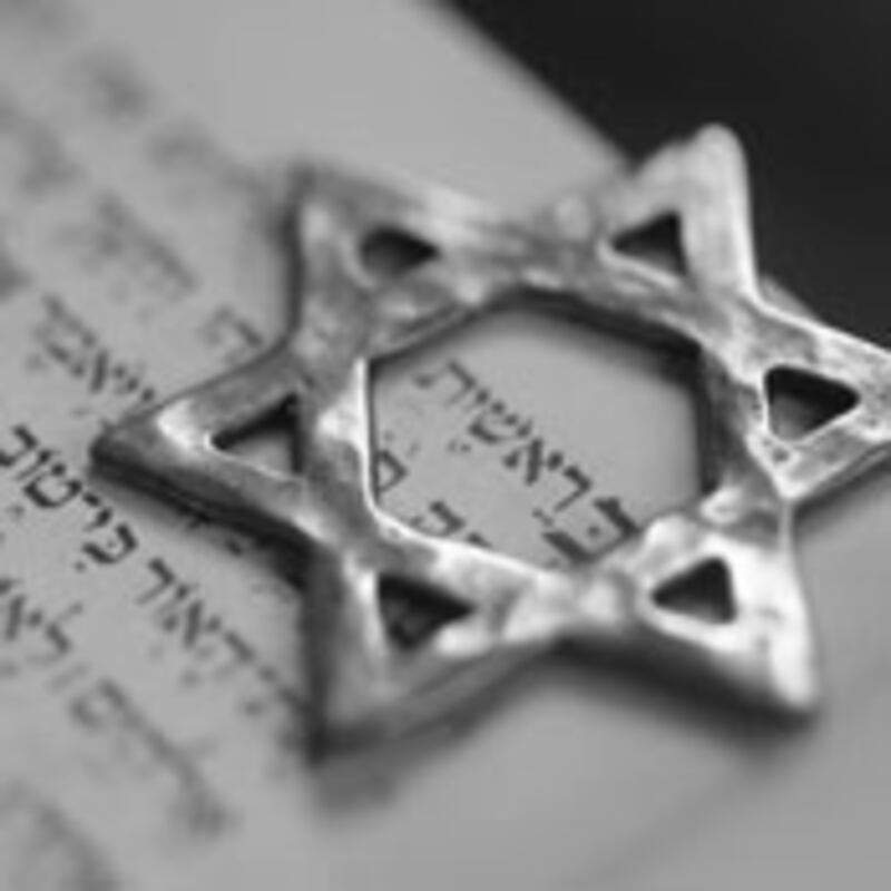 articles/2009/09/19/are-jews-really-liberal/merkin-podhoretz-jews_50683_fnaebk