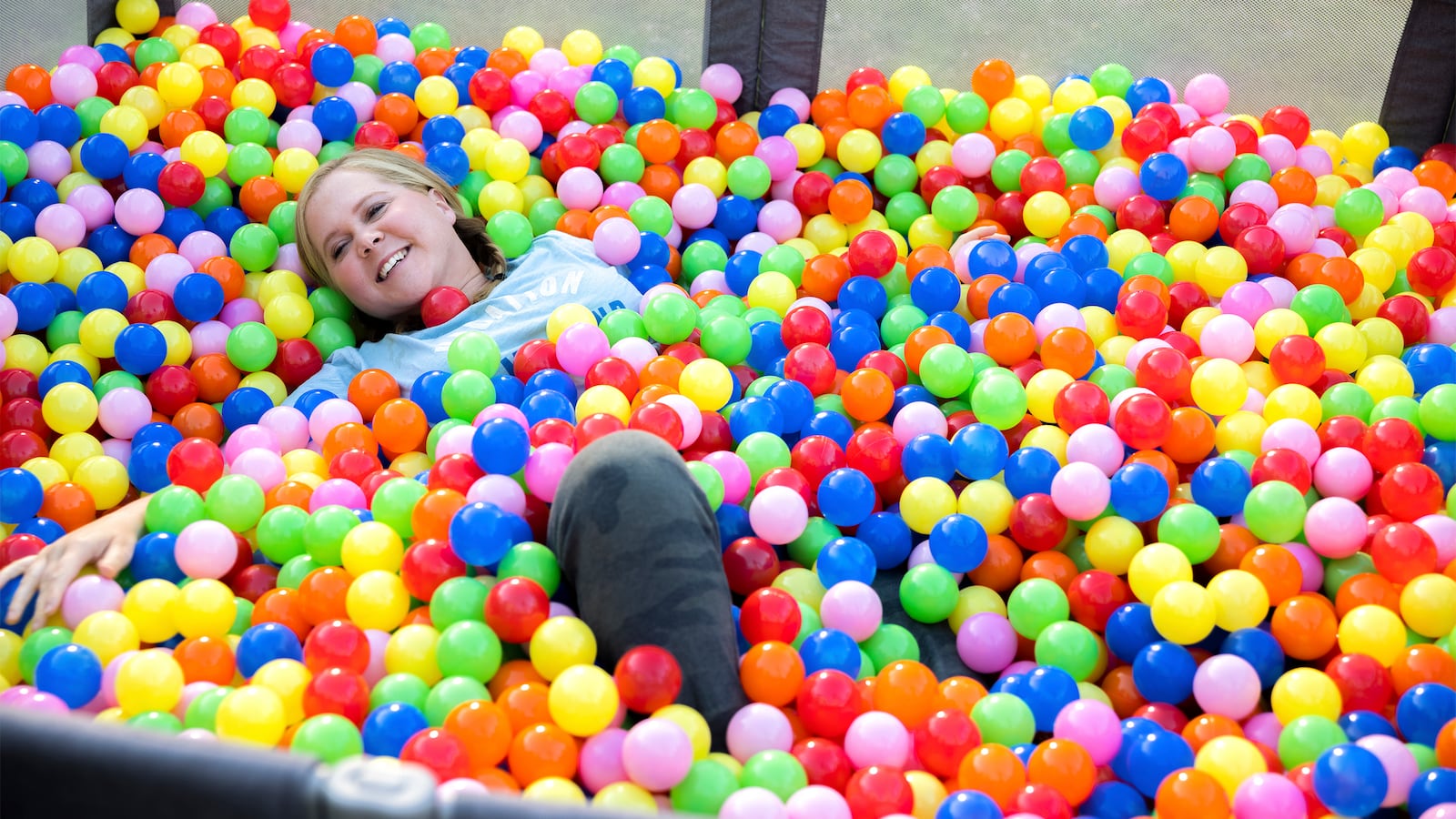 221018-inside-amy-schumer-tease_pukzan