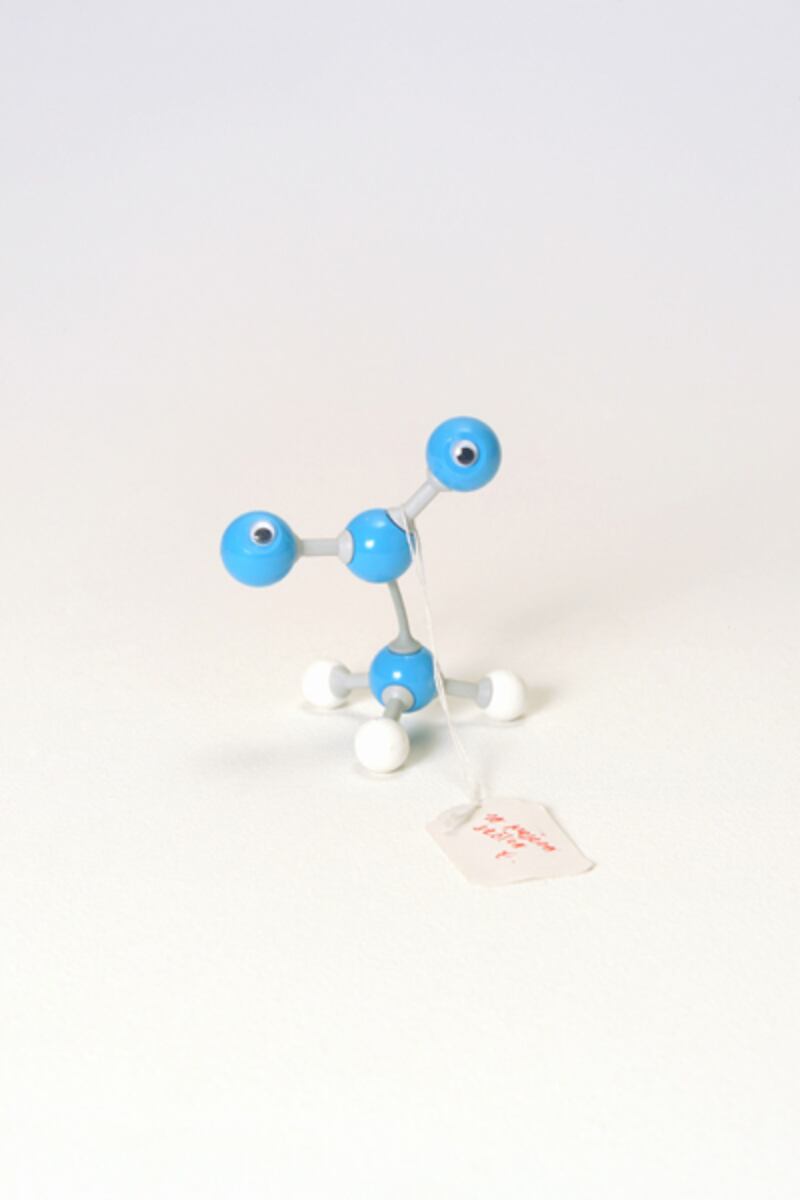 galleries/2011/08/20/the-museum-of-broken-relationships/break-up-museum-item8_c4fj5l