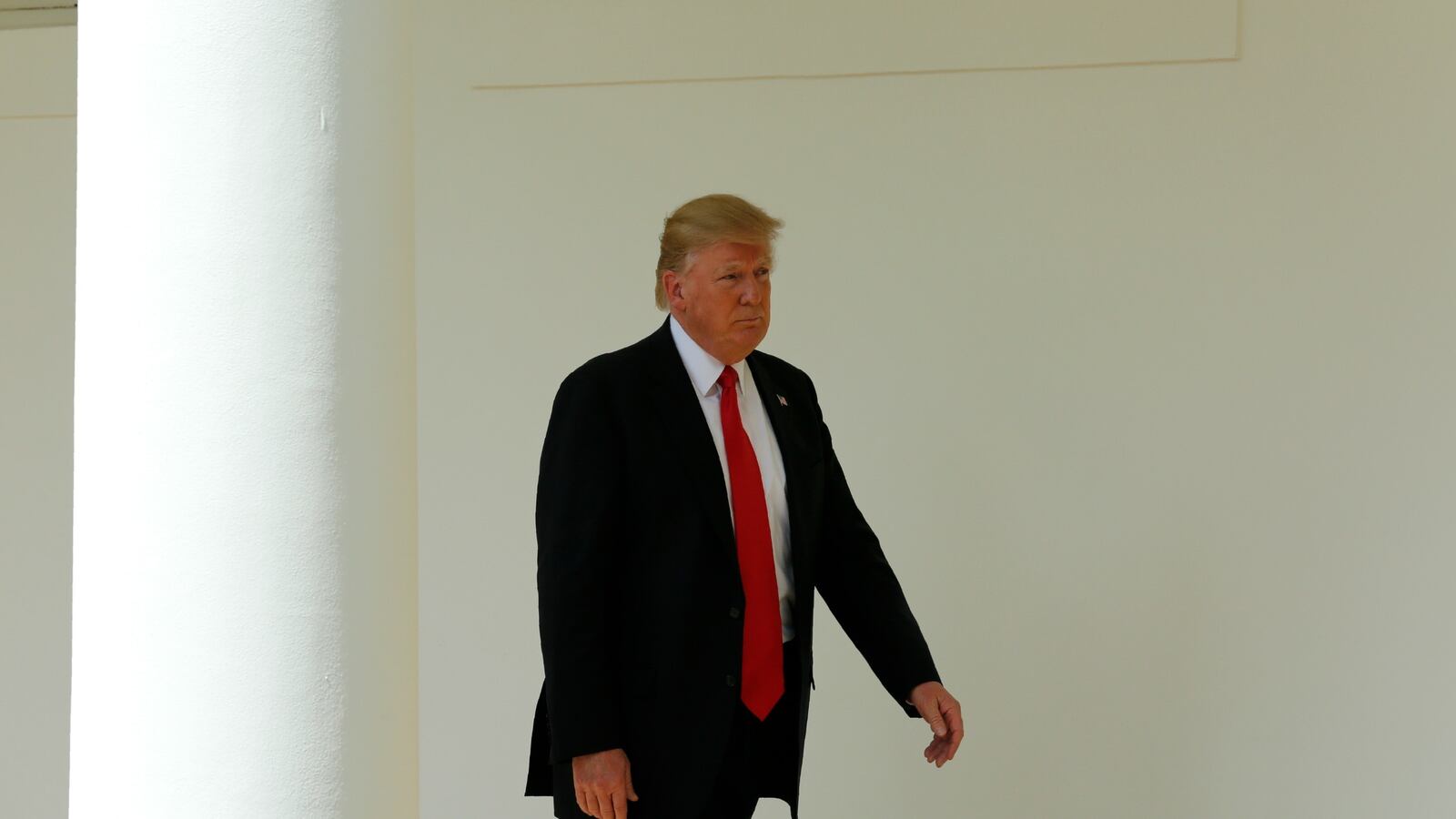 cheats/2017/04/06/nyt-trump-mulls-tying-infrastructure-with-healthcare-or-tax-reform/170405-trump-infrastructure-healthcare-plan-cheat_unpasv