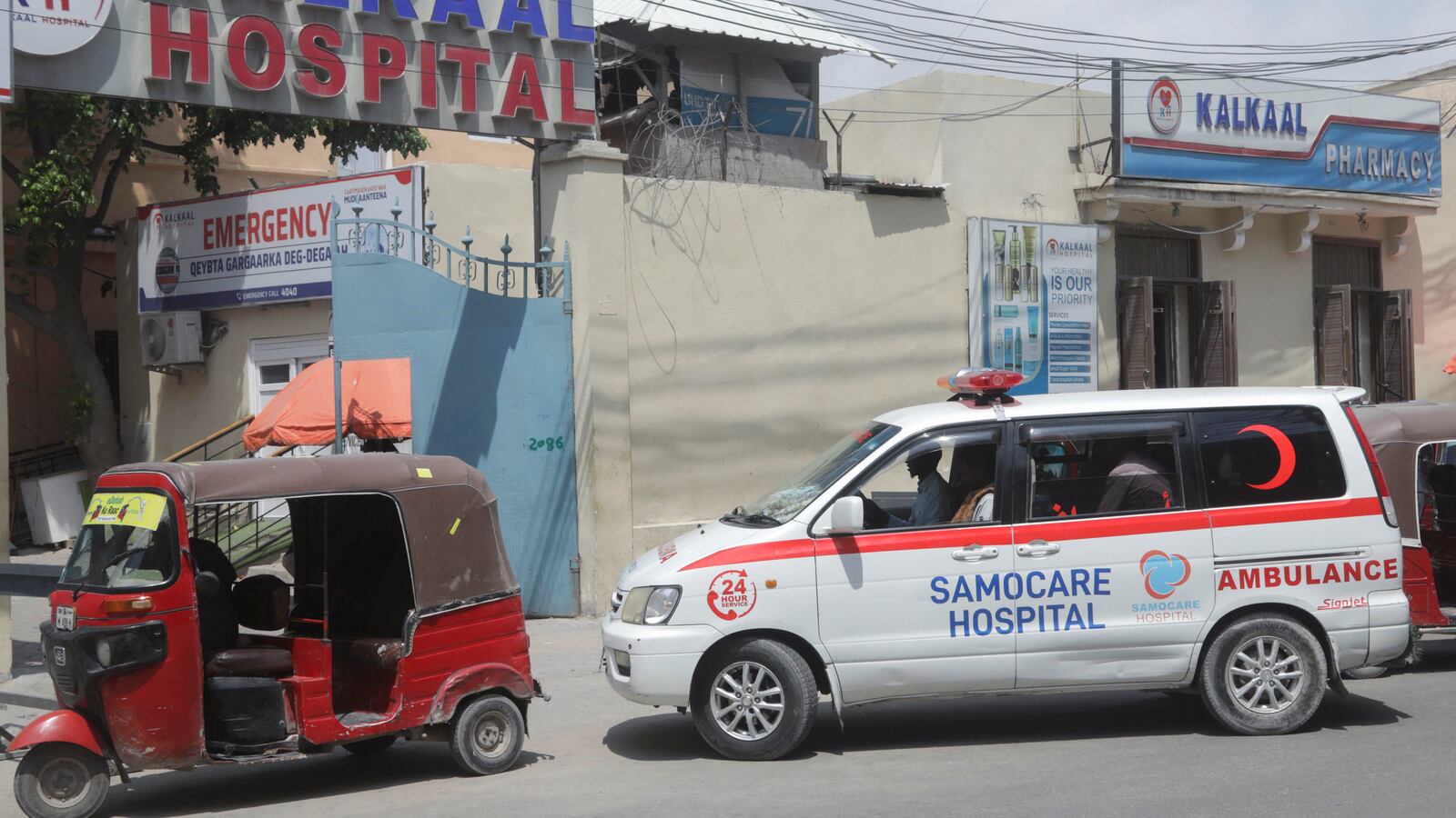 2022-11-28T110023Z_865677166_RC2YUX9XEF84_RTRMADP_3_SOMALIA-ATTACKS_d9c8jn