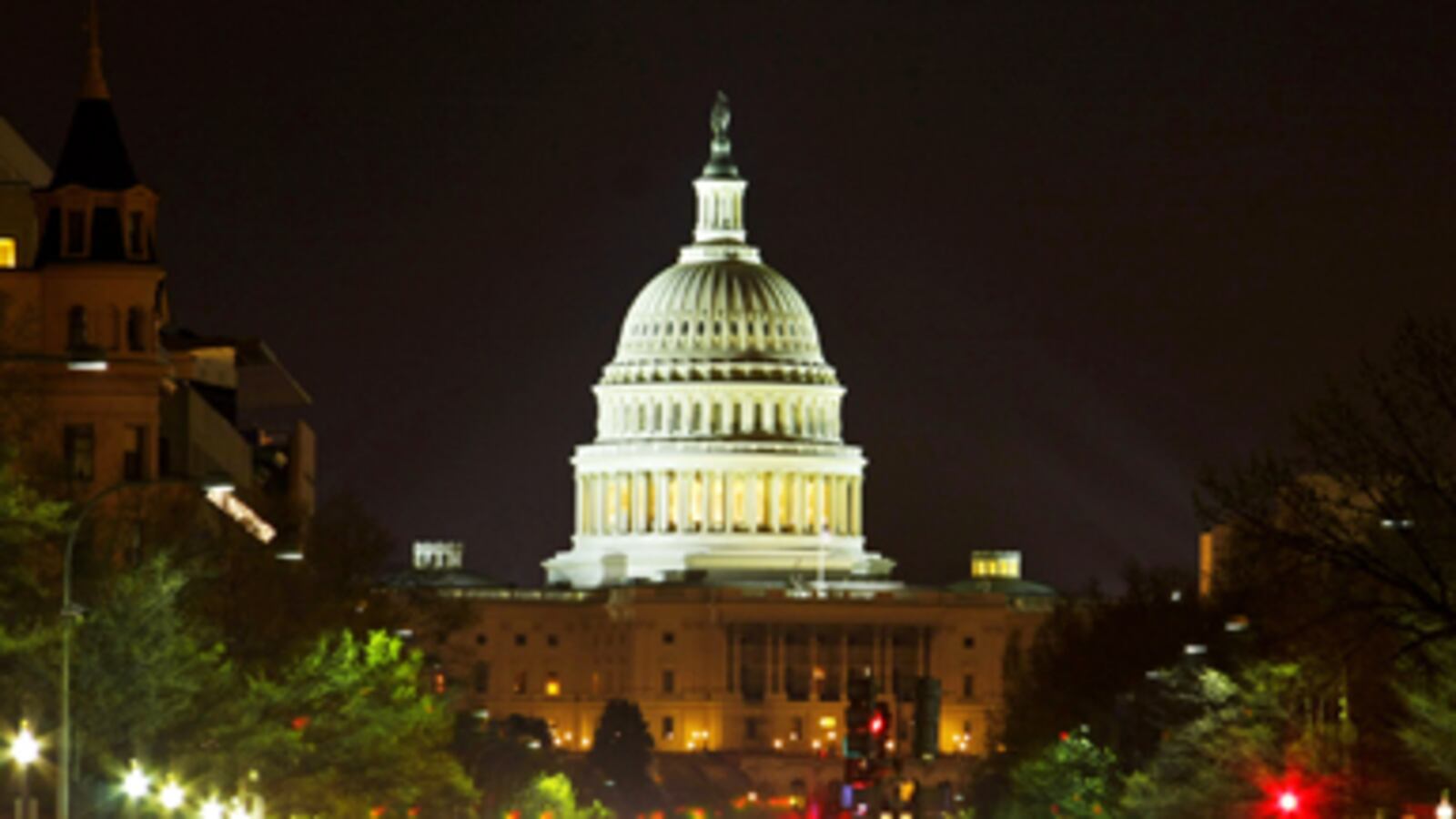 cheats/2011/04/09/dems-and-gop-agree-to-budget/capitol-at-night_gvxcl6