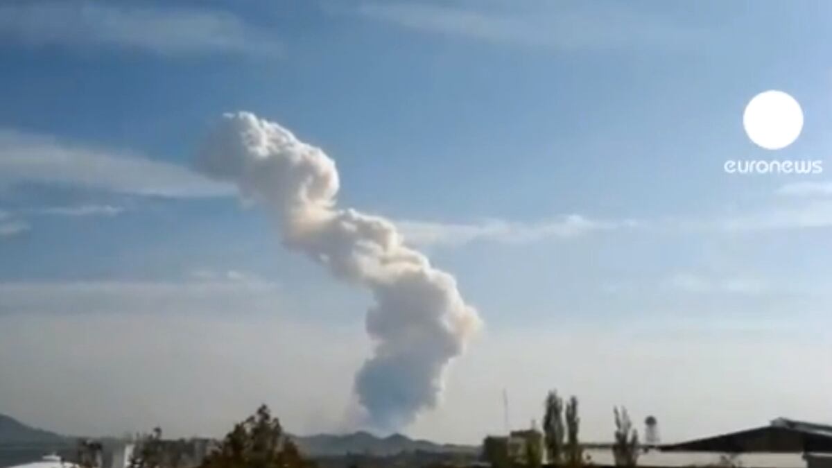 cheats/2011/11/12/explosion-in-iran-kills-17/iran-blast-cheat_kmpsfz