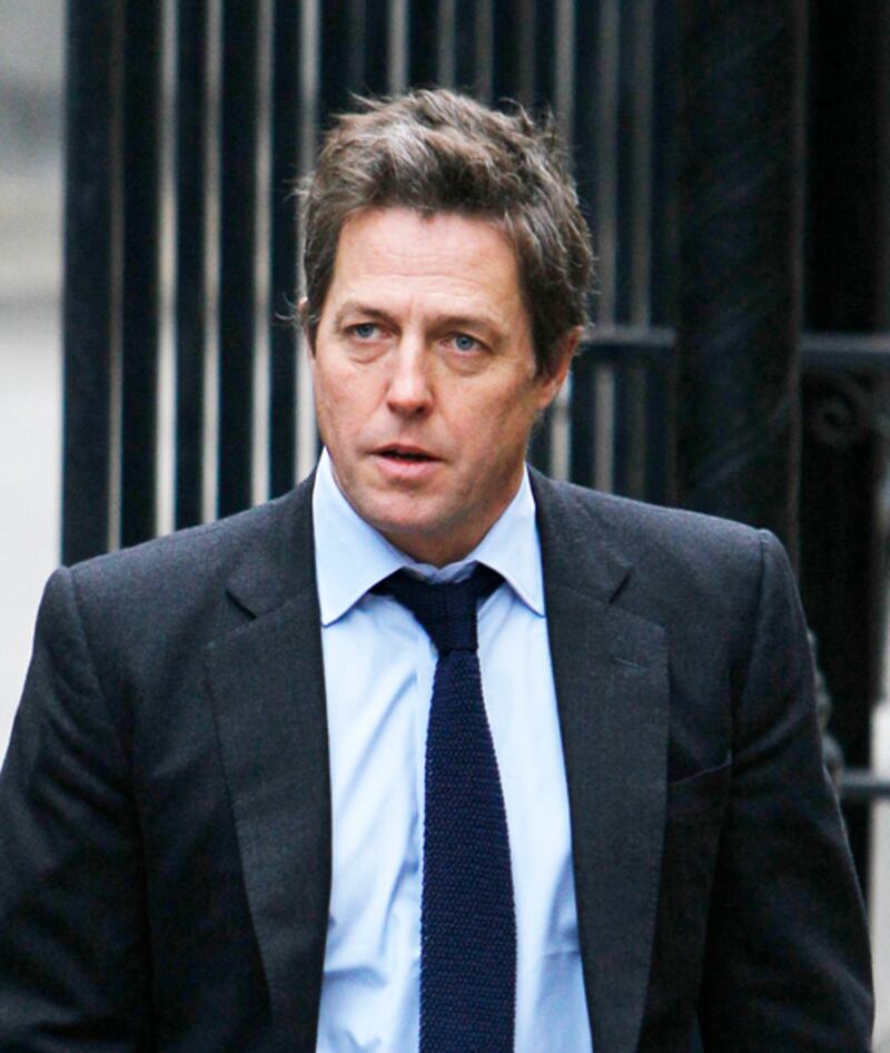 galleries/2012/07/26/kristen-stewart-hugh-grant-more-sad-celebrity-apologies-photos/celeb-apologies-grant_zj7eh8