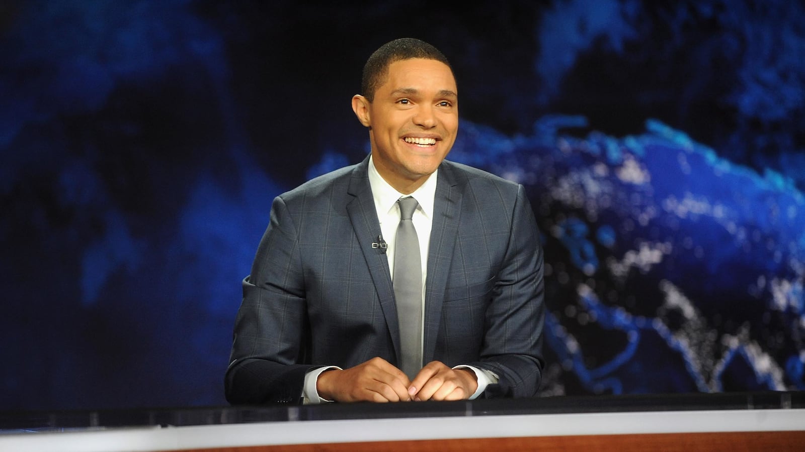articles/2015/11/10/trevor-noah-calls-ben-carson-s-bluff-proves-obama-got-way-more-scrutiny/151103-Wilstein-trevor-noah-tease_stc8ta