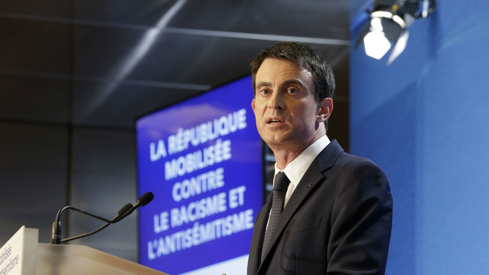 cheats/2015/04/23/france-thwarted-5-terror-attacks/150423-french-pm-manuel-valls-cheat_jxkzsk