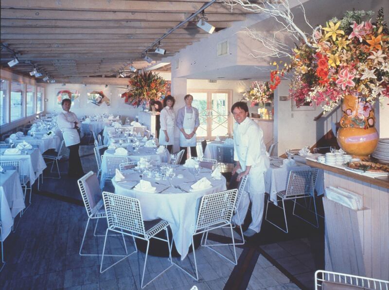 articles/2016/10/27/l-a-s-7-most-influential-restaurants/161026-rothbaum-Chez-Jay-Spargo-embed-2_jxqg27