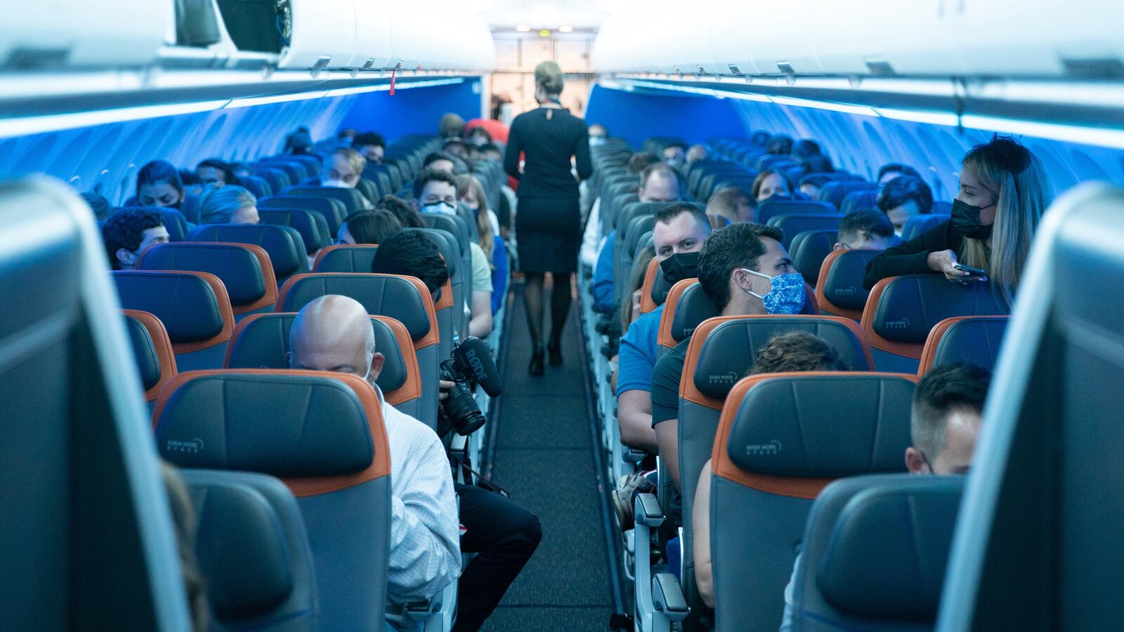 2021-08-12T031845Z_669614663_RC2D3P9IL034_RTRMADP_3_JETBLUE-AIRWAYS-BRITAIN_degid8