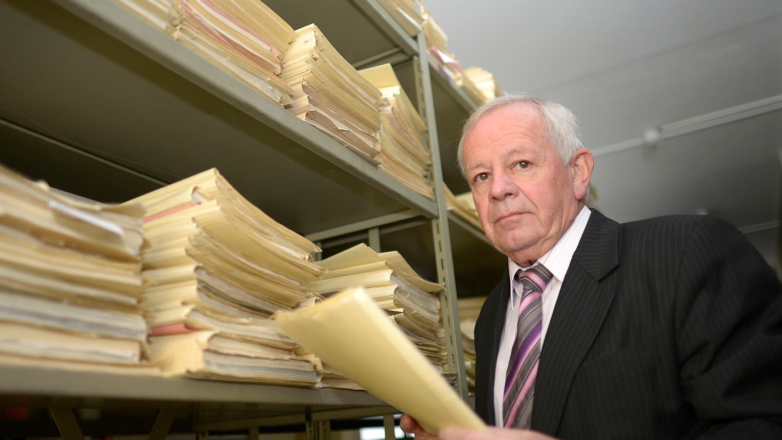 articles/2013/11/17/is-there-an-expiration-date-on-evil-former-nazi-guards-face-trial/131116-rosen-nazi_yhk3nn