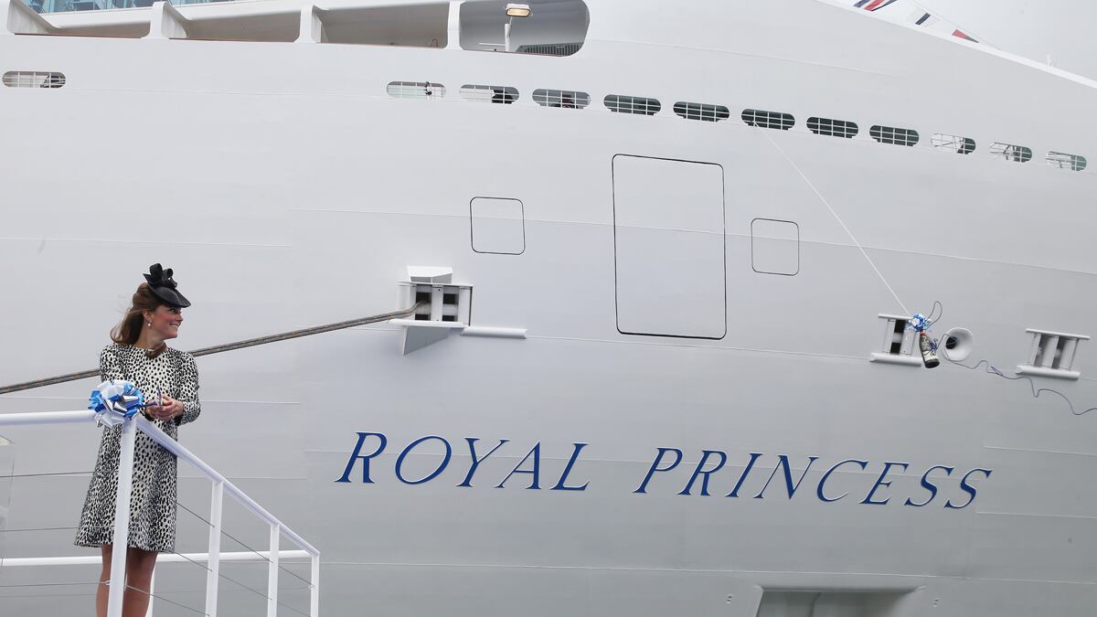 articles/2013/06/18/kerching-britons-will-spend-millions-to-celebrate-baby-birth/kate-bottle_zzqts3