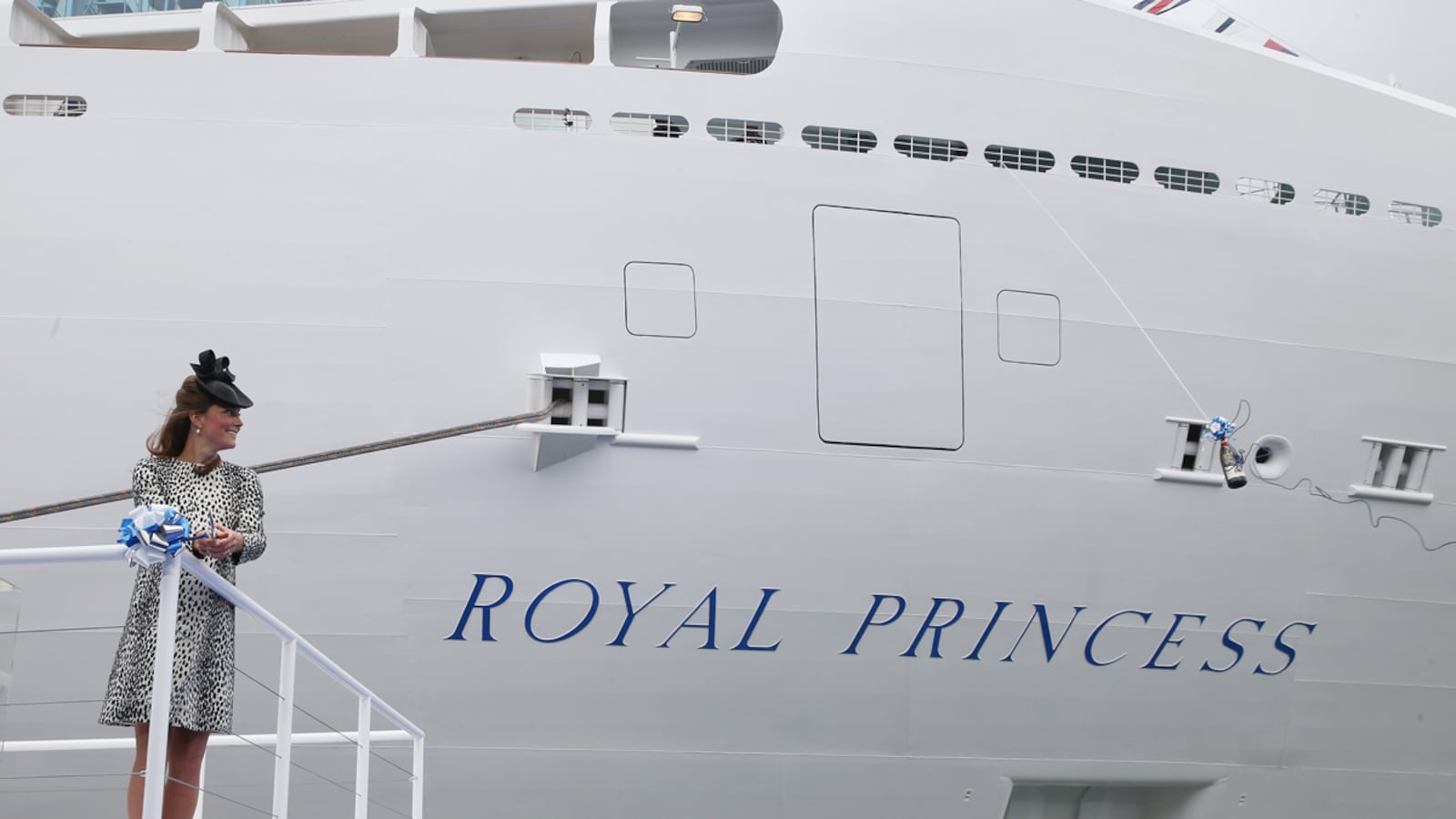 articles/2013/06/18/kerching-britons-will-spend-millions-to-celebrate-baby-birth/kate-bottle_zzqts3