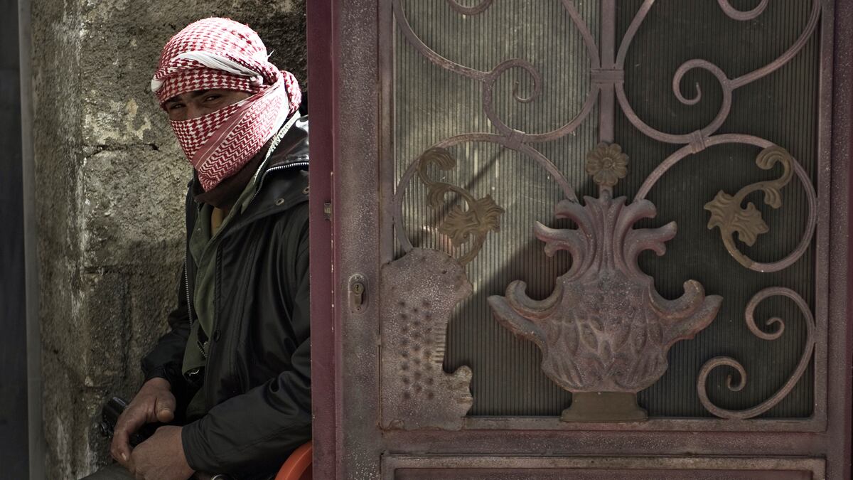 articles/2012/05/01/free-syrian-army-struggles-to-survive-amid-charges-that-it-s-executing-opponents/syria-qusayr-rebels-havmand_xzirx9