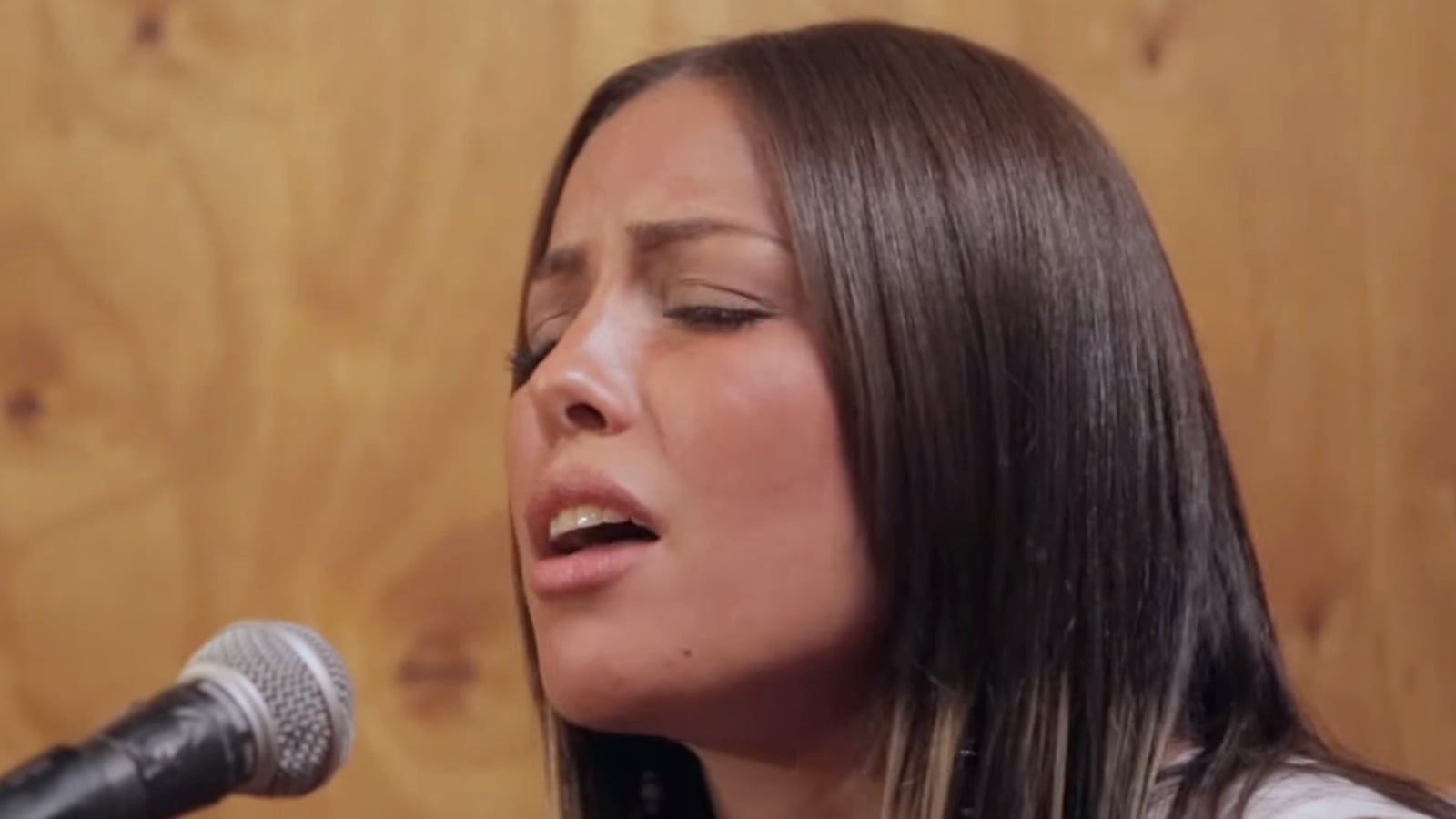 articles/2014/07/09/the-student-who-tried-to-smuggle-jihadi-money-in-her-underwear/140708-hines-jihadi-tease_atarh3