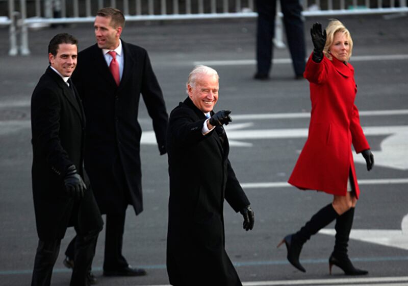 galleries/2010/12/09/jill-biden-fashion/jill-biden-fashion-12_pesbzm