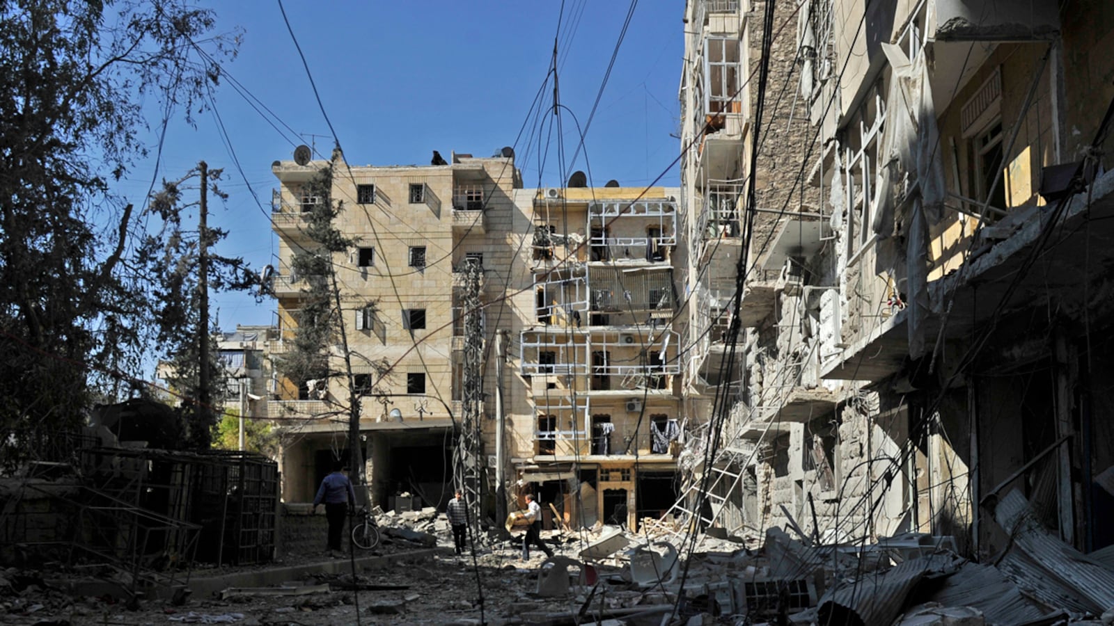 cheats/2012/10/14/report-assad-cluster-bombs-civilians/syria-cluster-bombs-civilians-cheat_vr9bts