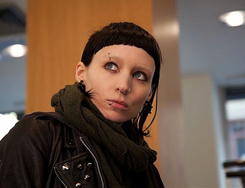 galleries/2011/09/08/25-must-see-fall-movie-preview-2011-photos/girl-dragon-tattoo-fall-movies-2011-gal_tendxd