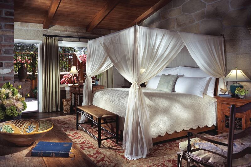 galleries/2013/09/09/top-20-u-s-small-hotels-andrew-harper-s-picks-photos/4SanYsidroRanch_mazyiz