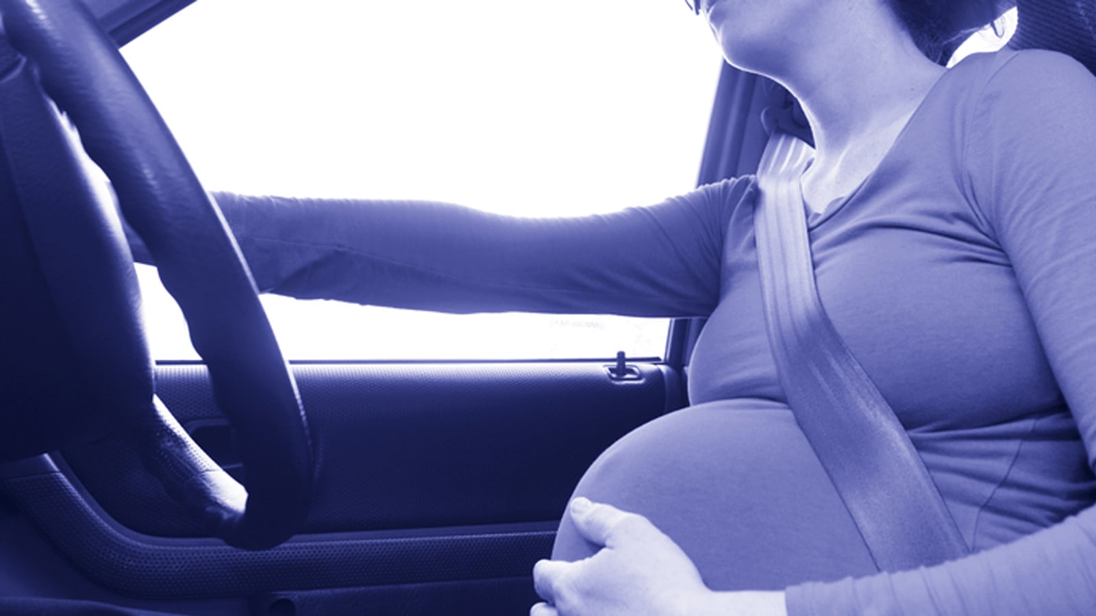 articles/2014/07/10/idaho-woman-who-gave-birth-on-highway-i-had-to-pull-my-pants-down-to-get-the-baby-out/140709-eisenger-pregnant-driving-tease_xzepia