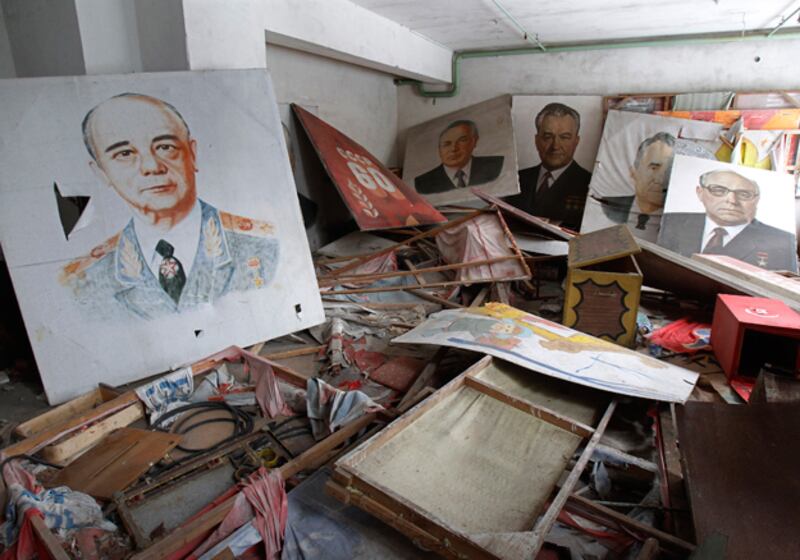 galleries/2011/02/25/prypiat-russia-s-secret-radioactive-wonderland/longreads-224---caldwell_tkug0e