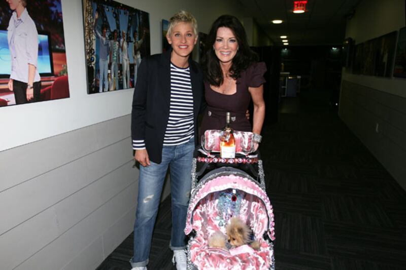 galleries/2011/01/28/twitpics/twitpidegeneres-3_fmypok