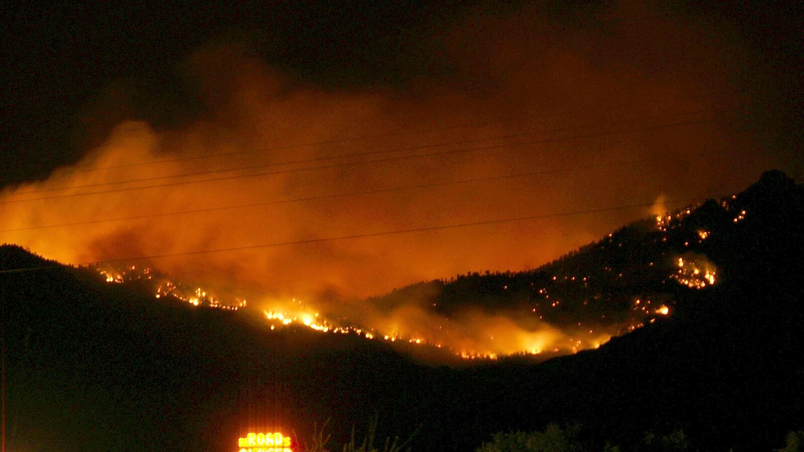 cheats/2013/07/04/arizona-wildfire-forty-five-percent-contained/130704-AZ-fires-cheat_tw2wcy