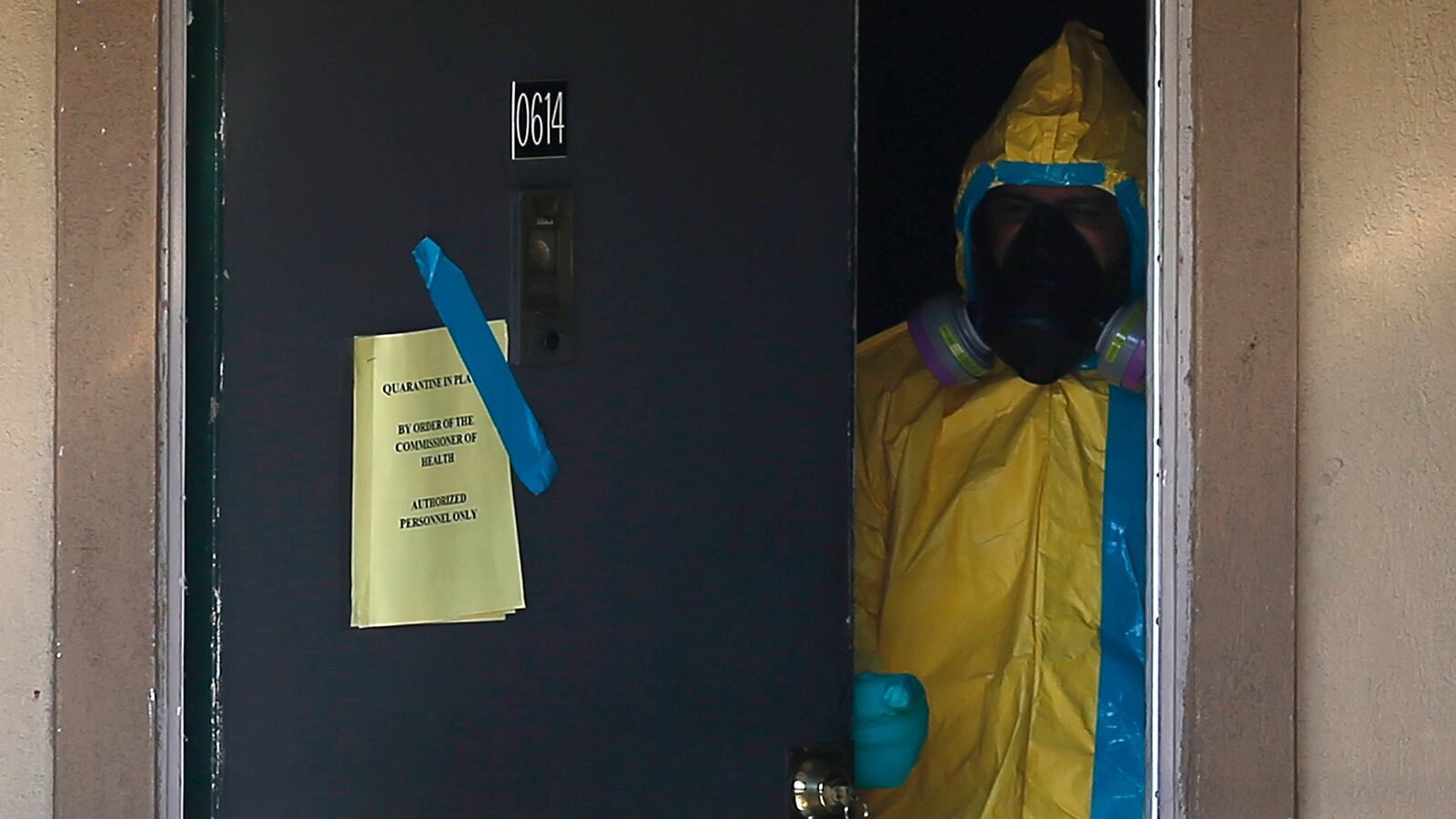 cheats/2014/10/06/u-s-ebola-case-gets-experimental-drug/141006-dallas-ebola-cheat_p3itws