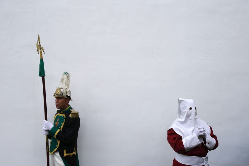 galleries/2015/04/03/holy-week-around-the-world-photos/150403-holy-14_yehx1s