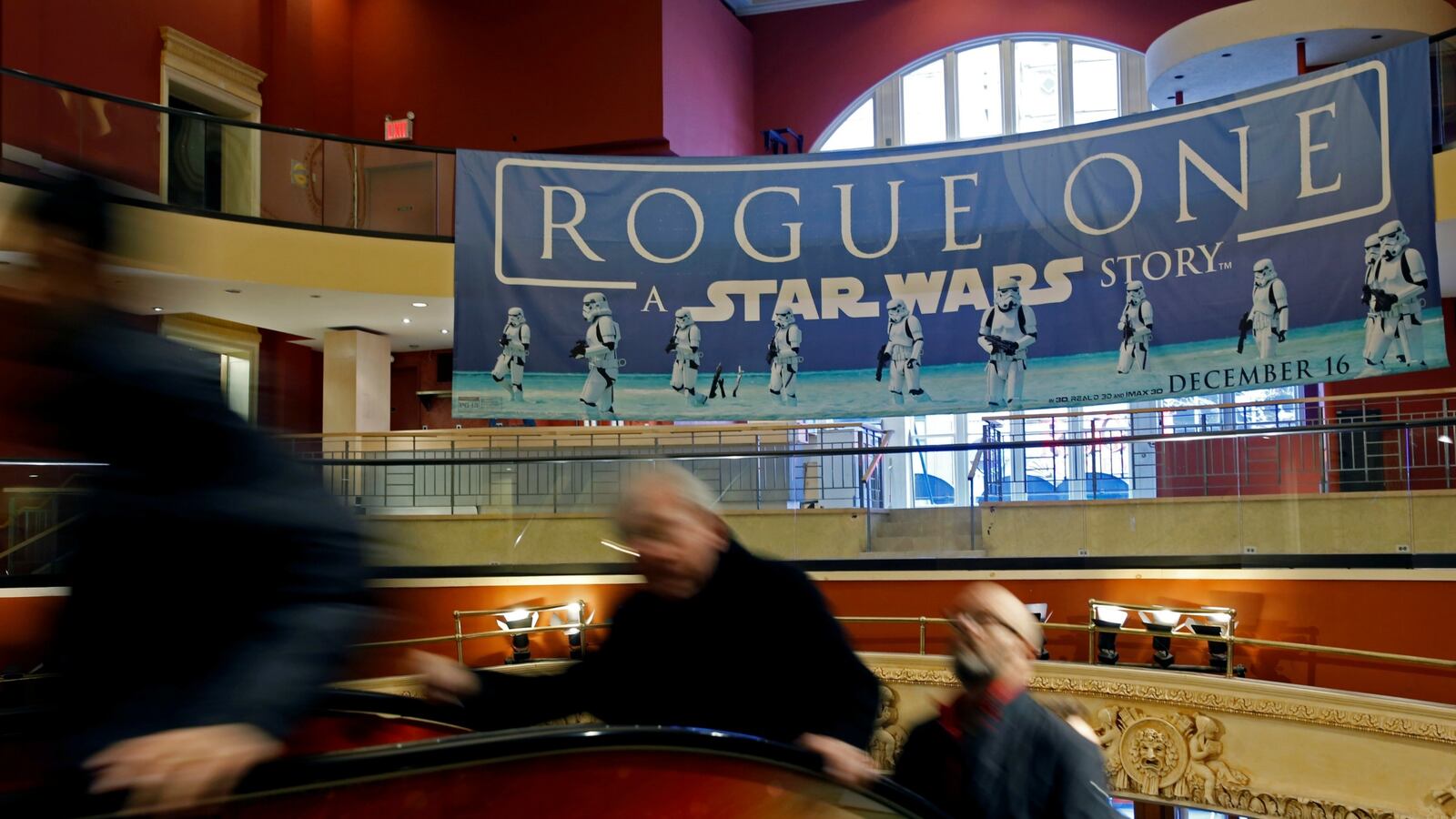 cheats/2016/12/26/rogue-one-holds-top-spot-at-holiday-box-office/161226-rogue-one-holiday-box-office-cheat_c2dzch