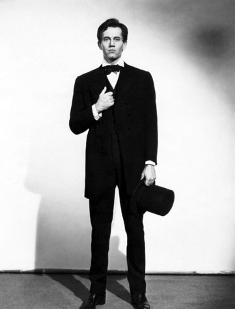 galleries/2011/12/03/honest-it-s-not-abe-daniel-day-lewis-as-lincoln-and-more-photos/henry-fonda-lincoln-look-alikes_mqbtz2