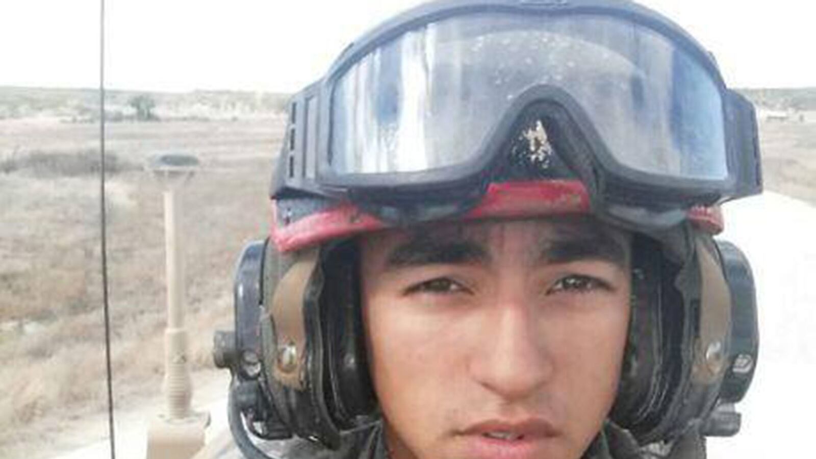 articles/2016/04/06/female-soldier-allegedly-beaten-by-male-comrades-for-hooking-up/160406-messer-avila-tease_hlsjey