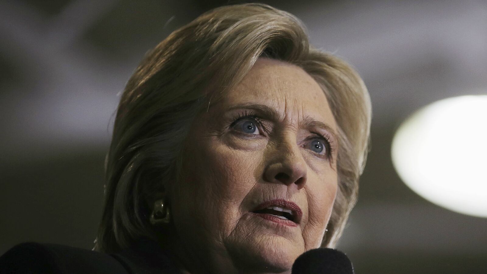 cheats/2016/04/01/state-dept-halts-review-of-hil-emails/160401-hillary-emails-cheat_smyqa1