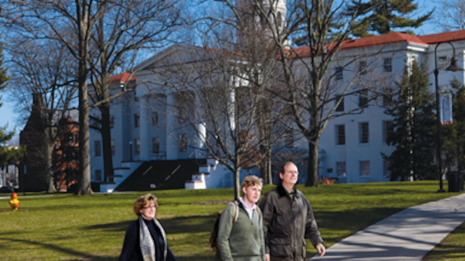 articles/2011/04/08/campus-visits-the-great-college-road-trip/summers-college-tours_172090_ausg6h