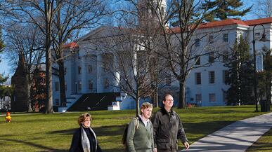 articles/2011/04/08/campus-visits-the-great-college-road-trip/summers-college-tours_172090_ausg6h