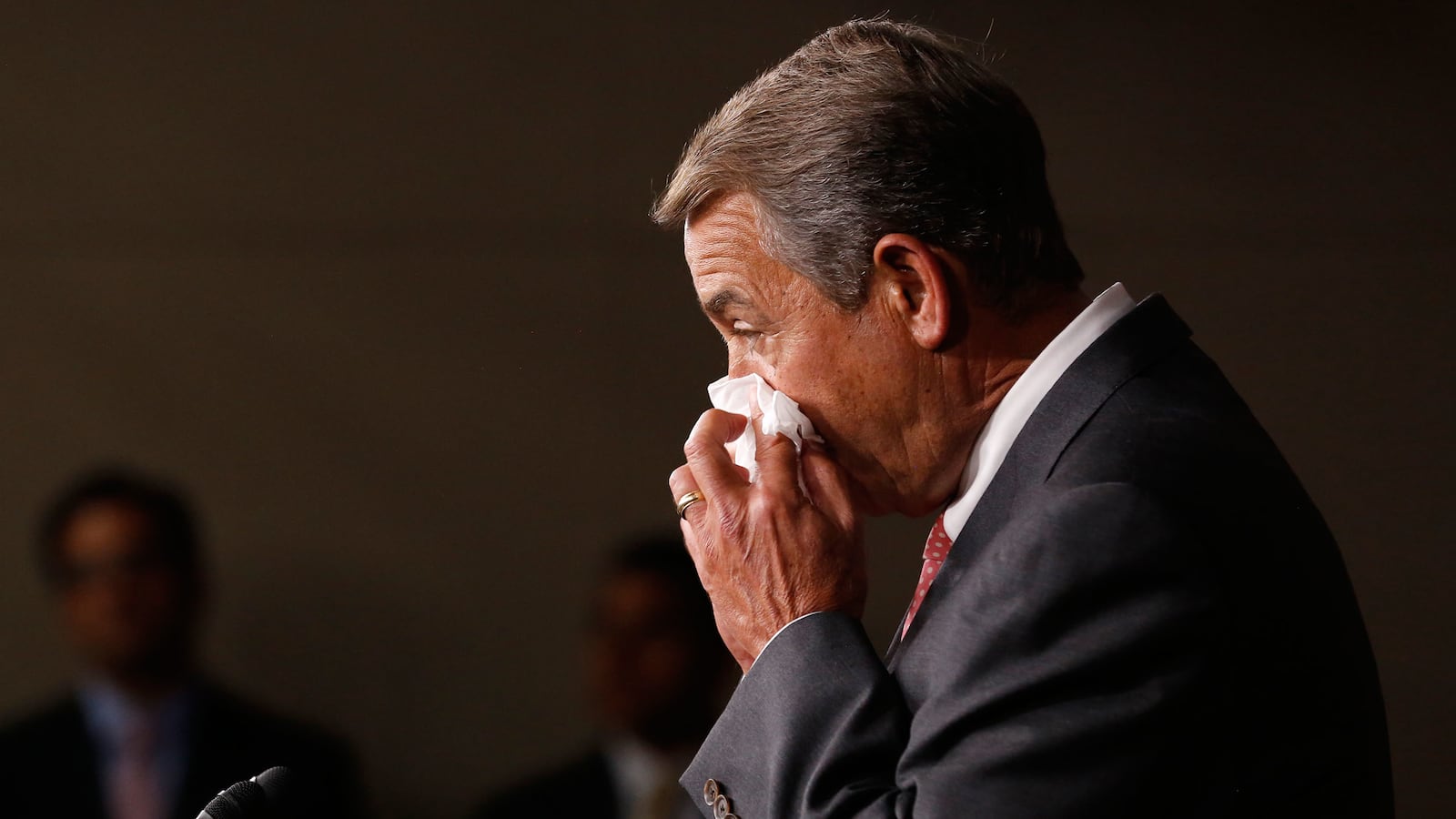 articles/2015/09/25/john-boehner-folds-in-the-face-of-the-kamikaze-caucus/150925-avlon-boehner2a-tease_ito9li