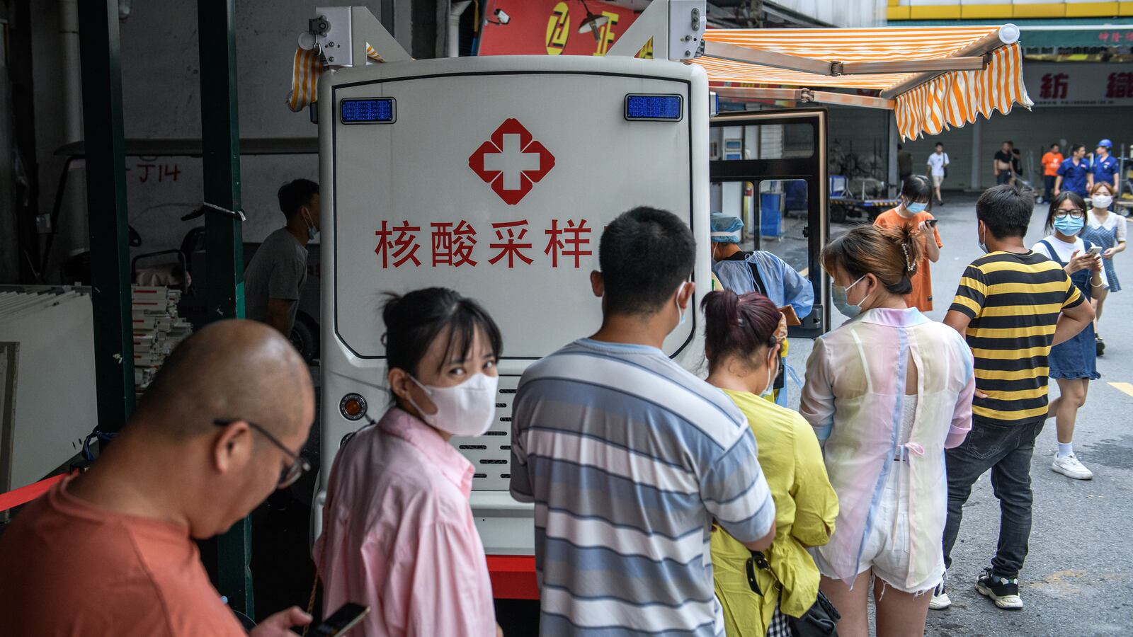 Guangzhou_china_covid_ek416k