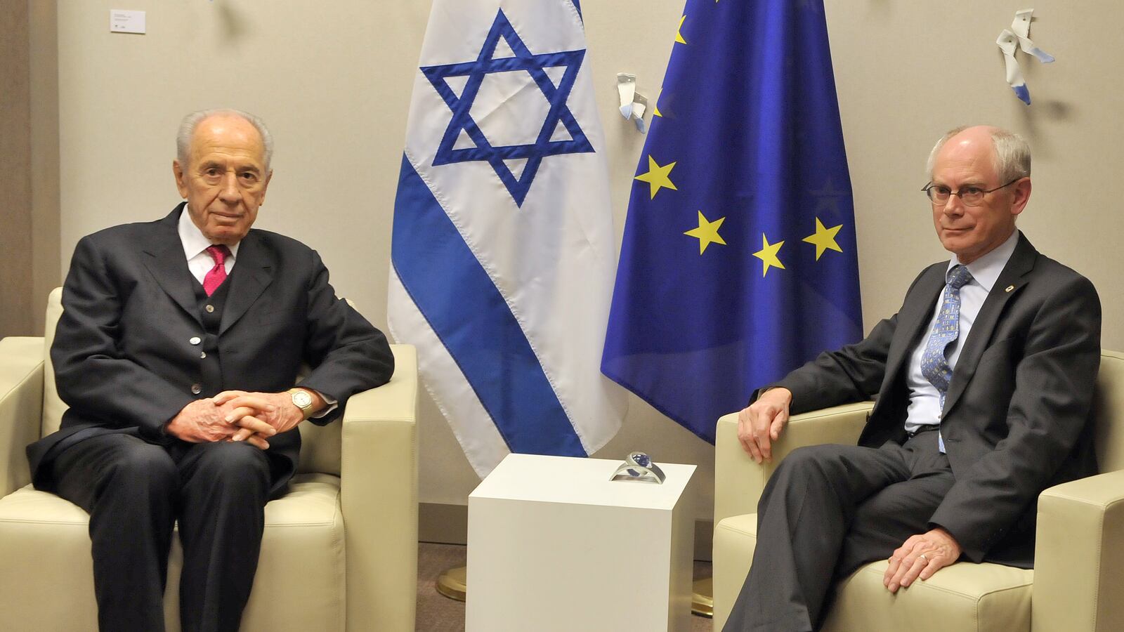 articles/2013/05/09/europe-and-the-vanishing-two-state-option/peres-europe-openz_nsdvlf