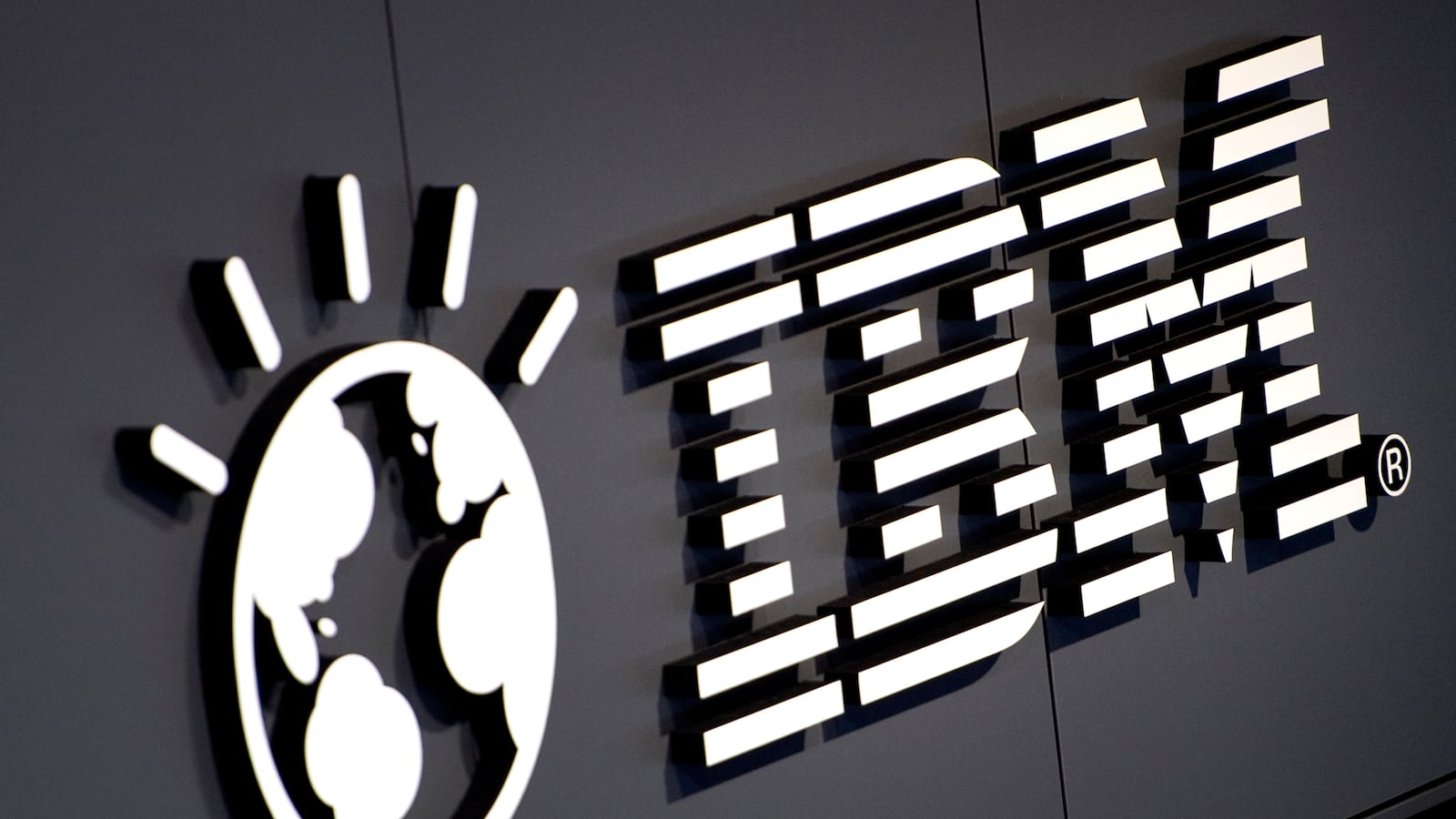 articles/2013/03/08/ibm-ceo-rometty-says-big-data-is-the-next-great-natural-resource/130308-dodds-frank-ibm-data-tease_emlzqh